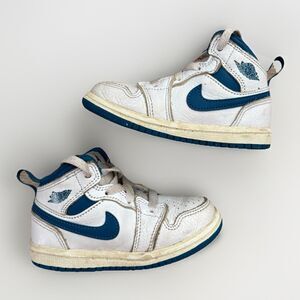 Nike Air Jordan Sneakers Toddler Size 7 Blue High Tops Mid SE Industrial Blue